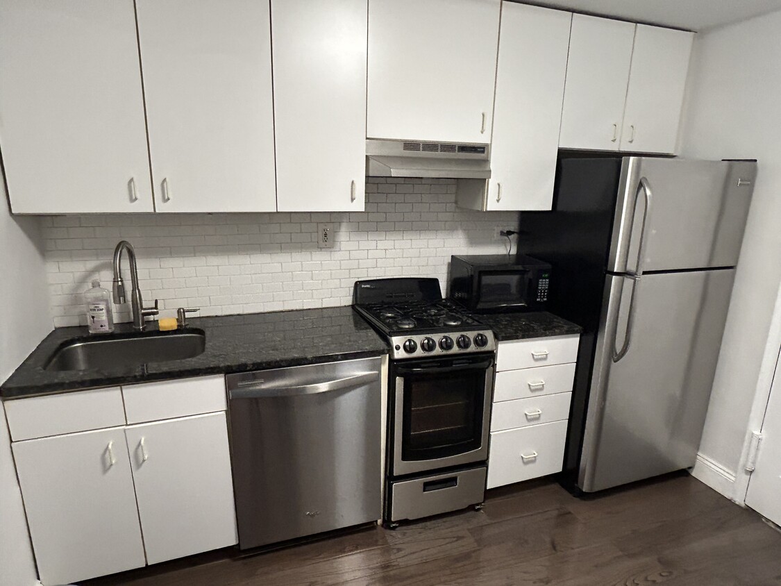 Primary Photo - 105-25 67th Ave