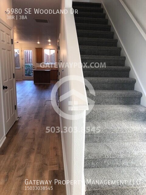 Foto del edificio - 5980 SE Woodland Dr