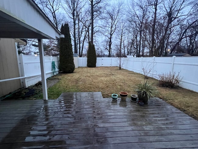 Building Photo - 10202 Murty Ln