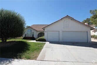 Building Photo - 6605 Vicuna Dr
