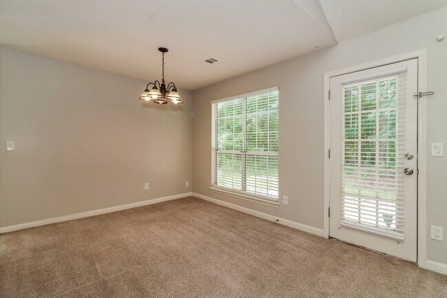 Foto del edificio - 2158 Denson Ln S W