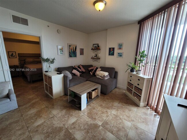 Foto del edificio - 2600 SW 27th Ave