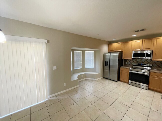 Building Photo - 2526 Deer Forest Dr