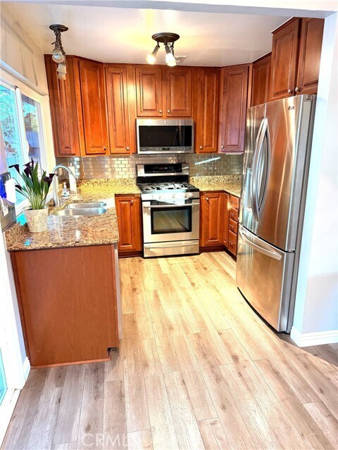 Foto del edificio - 22954 Moonstone Ln