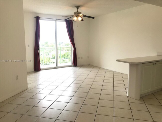 Foto del edificio - 3500 Coral Way