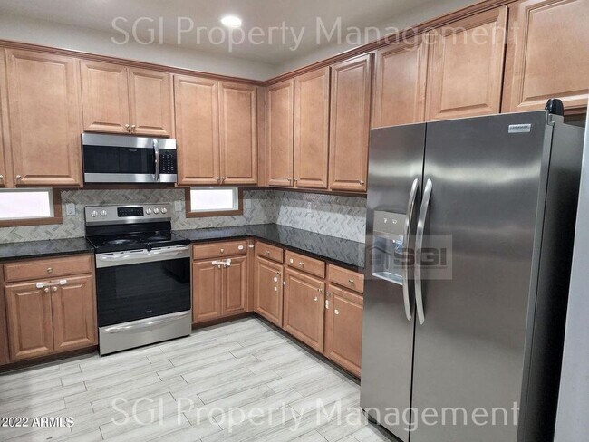Foto del edificio - 2ND MONTH OF RENT IS FREE!