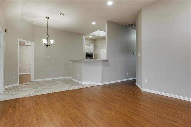 Foto del edificio - 883 San Jacinto Dr