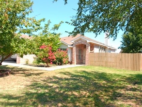 Building Photo - 518 Lone Star Park Ln
