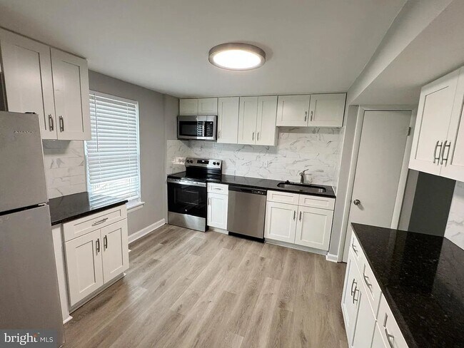 Foto del edificio - 9226 Throgmorton Rd