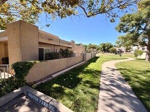 Building Photo - 9747 Village Green Dr NE