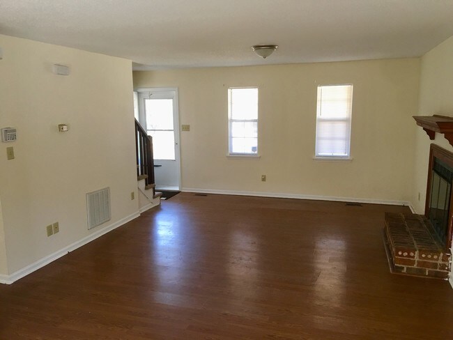 Building Photo - 1103 Horton Rd
