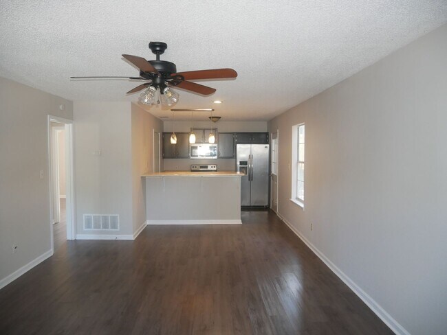 Foto del edificio - 505 Village Cove