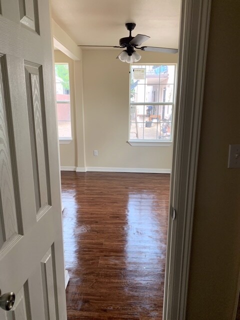 Entrance Foyer - 618 S Nebraska Ave