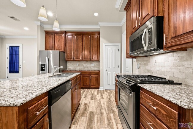 Building Photo - 7723 Ibiza Dr