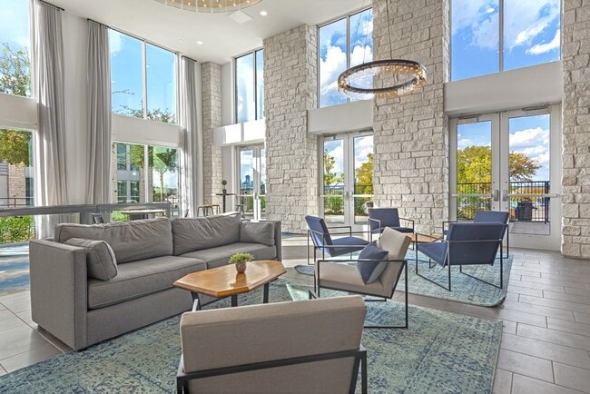 Building Photo - Edison