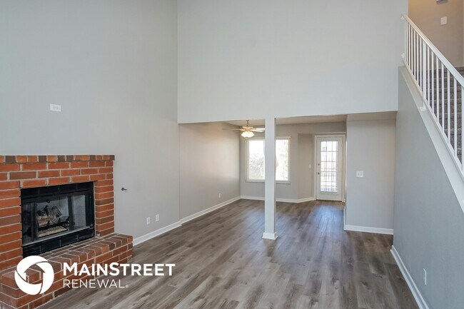 Foto del edificio - 910 Clipper Dr