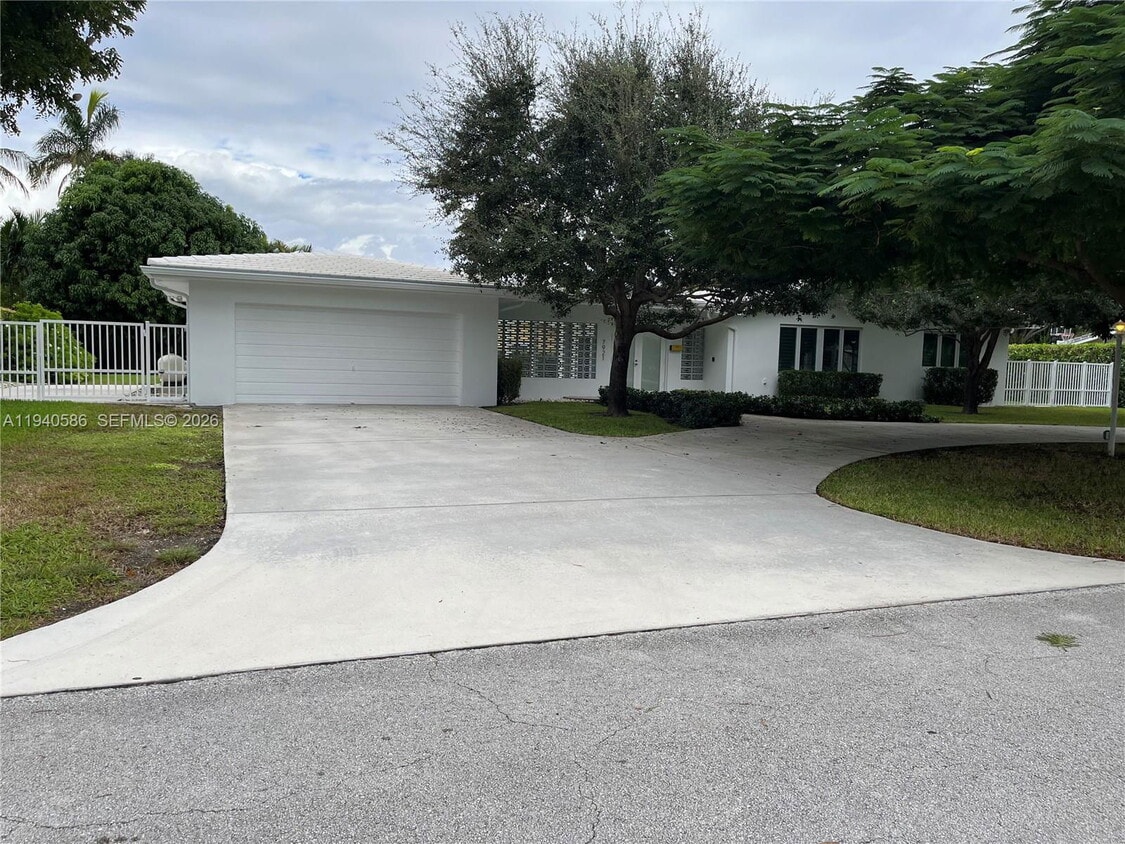 Photo - 7921 Southwest 143rd Street, Palmetto Bay, FL 33158 - 3 BR 2 BA single-family home