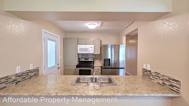 Building Photo - 4 br, 2 bath House - 1207 Julissa Dr.