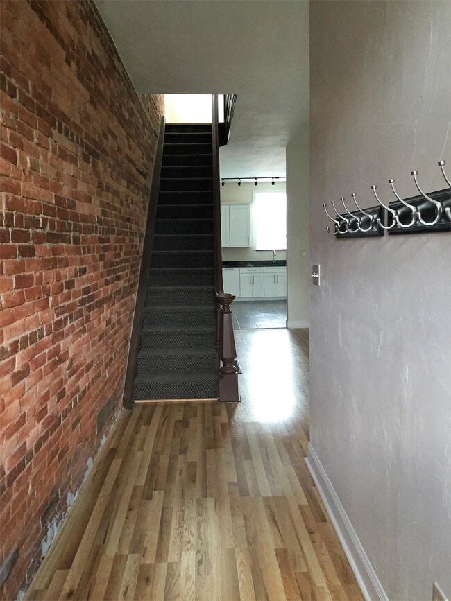 Building Photo - 3620 Bates St