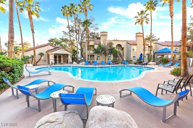 Building Photo - 3145 E Flamingo Rd