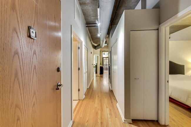 Building Photo - 520 S State St