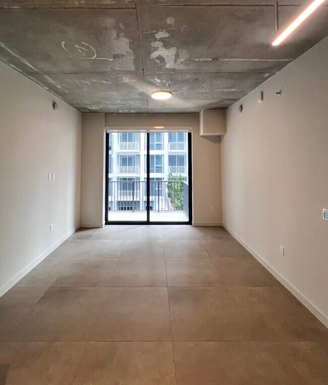 Foto del edificio - 137 NW 30th St