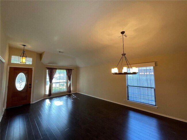 Foto del edificio - 4415 Hunters Lodge Dr
