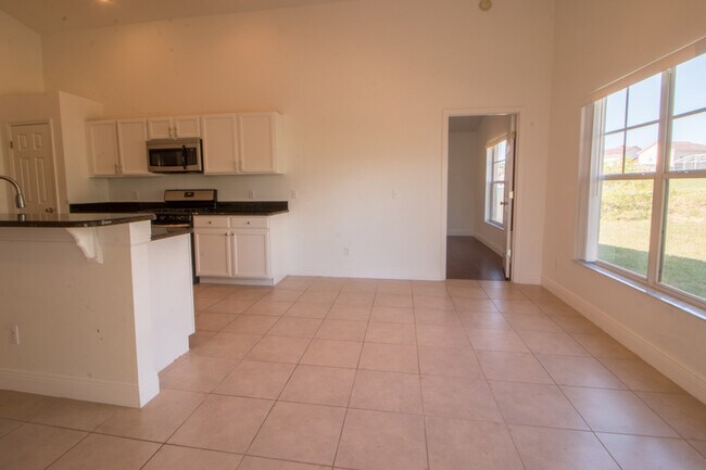 Foto del edificio - 661 Berwick Dr