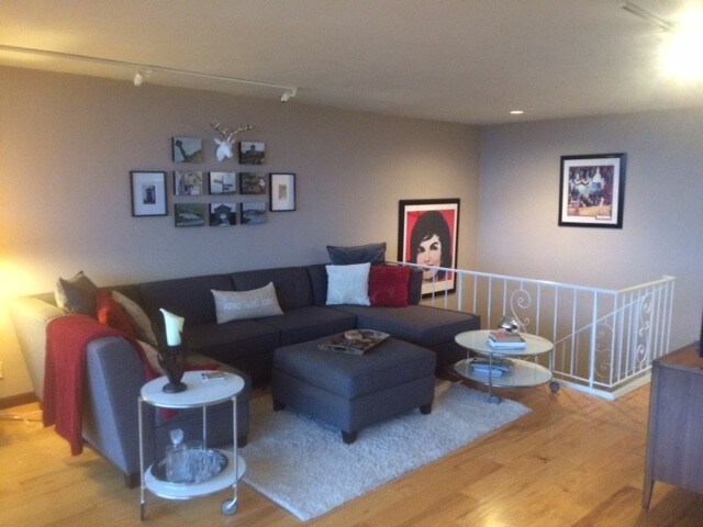 Living Area - 1000 Urlin Ave