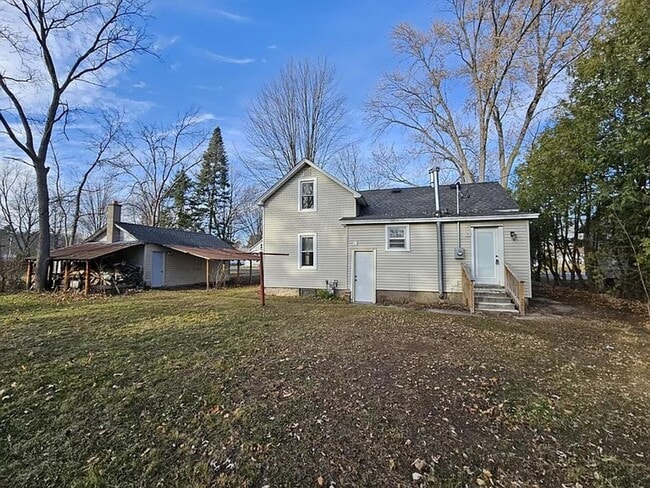 Building Photo - 321 Island Ave