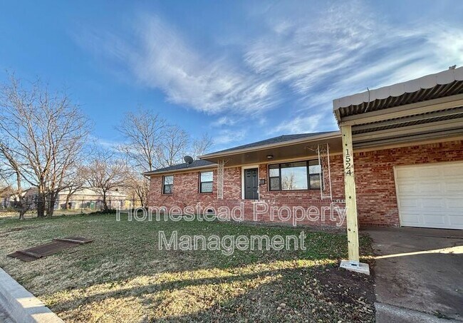 Foto del edificio - 1524 NE 29th St