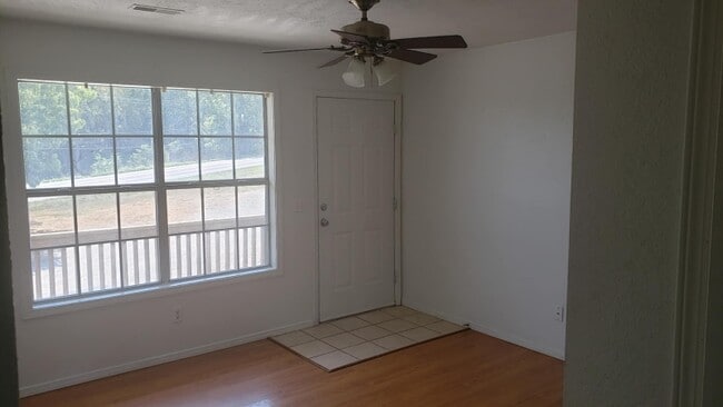 Building Photo - 9755 MO-13