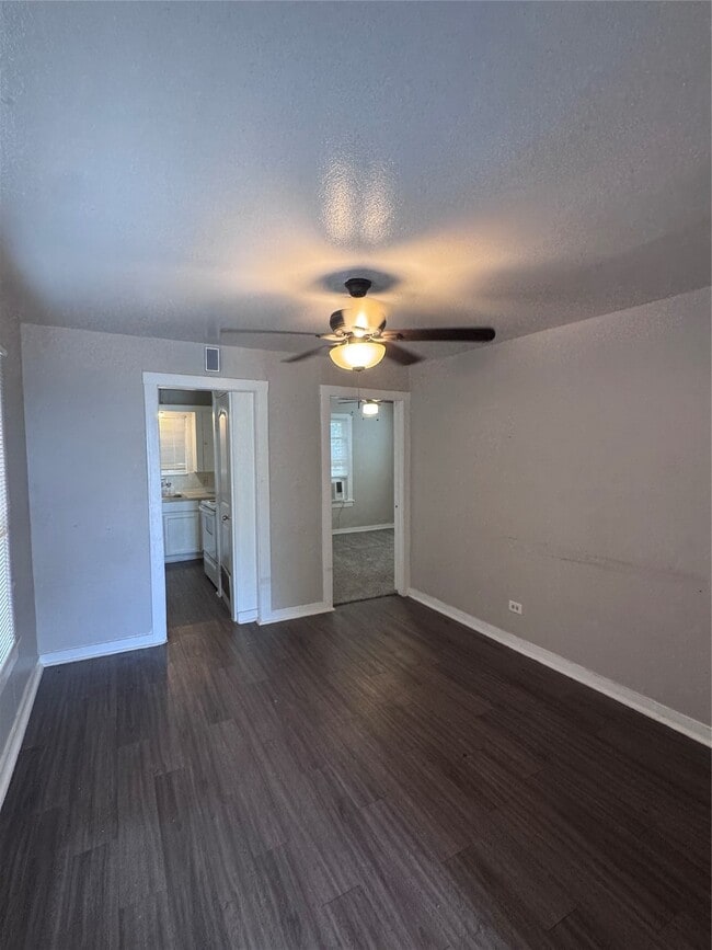 Building Photo - 2613 Nettleton St