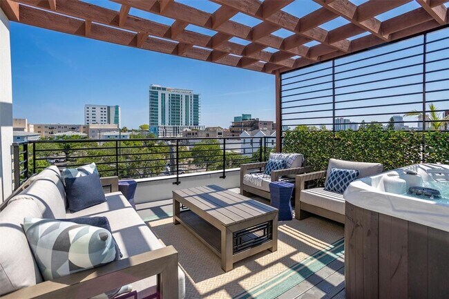 Foto del edificio - 810 2nd Ave N