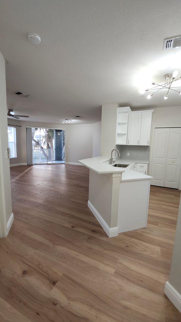 Building Photo - Single Family Home