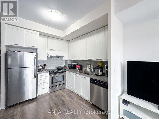 Photo du bâtiment - 540-540 Bur Oak Ave