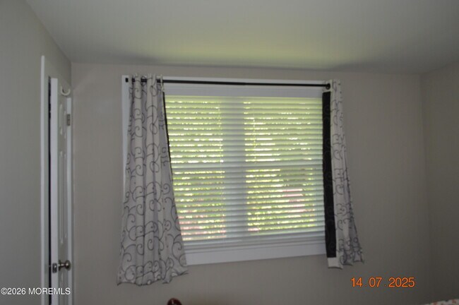 Building Photo - 14 Homestead Ln