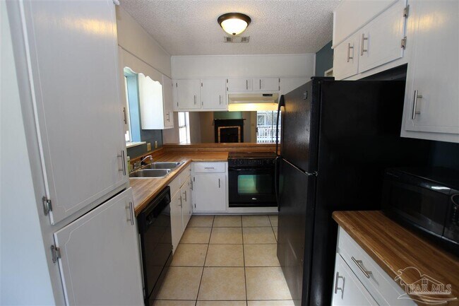 Foto del edificio - 2813 Langley Ave