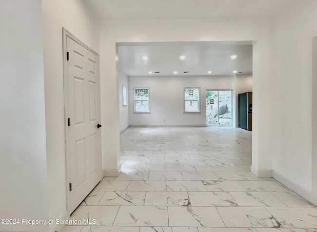 Foto del edificio - 512 Greenwood Ave
