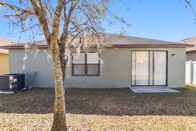 Building Photo - 8716 N Paris Ave