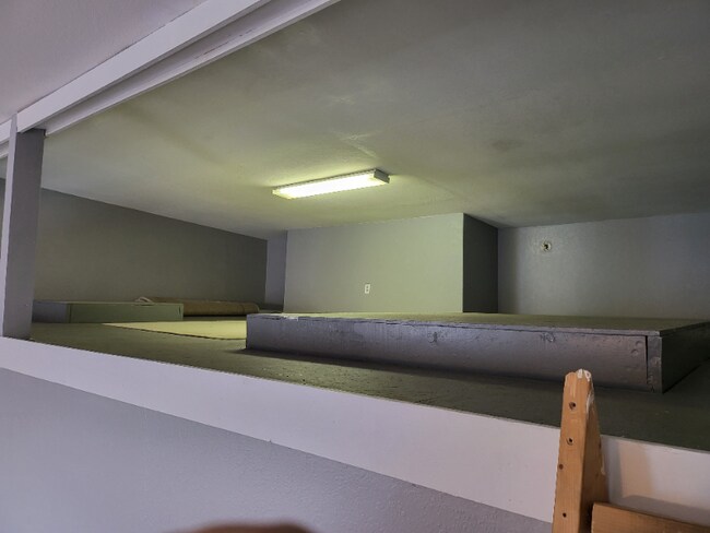 Foto del edificio - 105 S Lane St