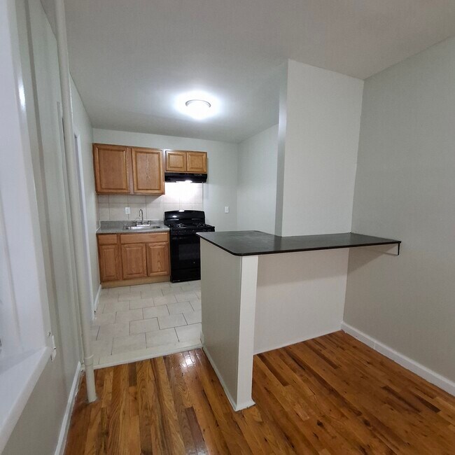 76 N 9th St 5 - 75 N 9th St