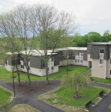Primary Photo - Underhill Apartments
