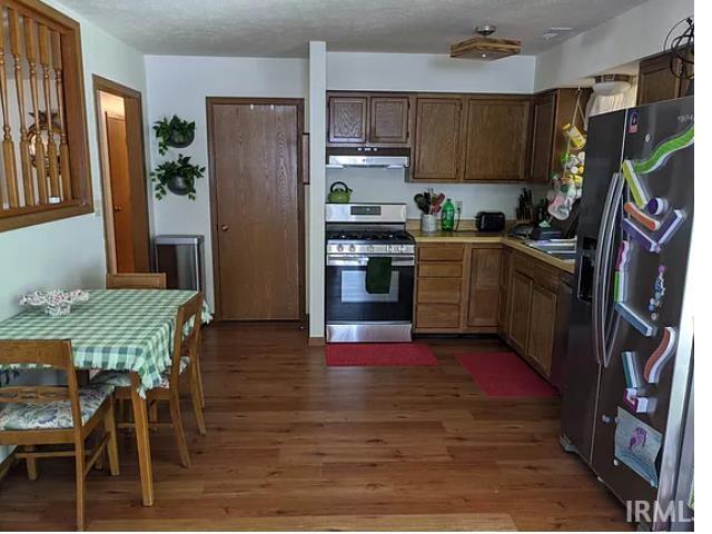 Foto del edificio - 2212 Wake Robin Dr