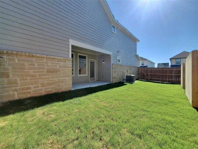 Foto del edificio - 2518 Rose Archer Ln