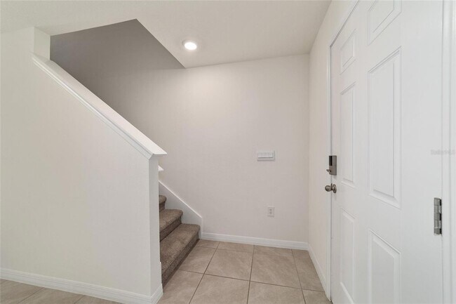 Building Photo - 8741 SW 45th Ct