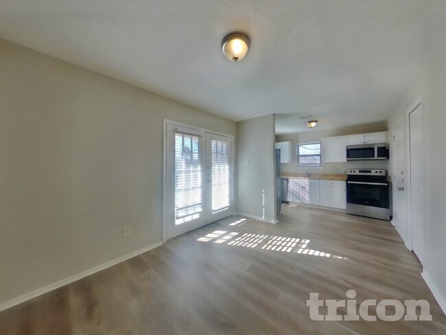 Foto del edificio - 5612 Cherilee Ln