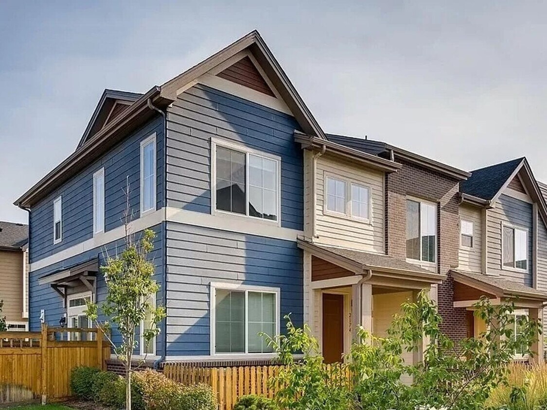 Foto principal - 3 Bedroom Condo in Denver