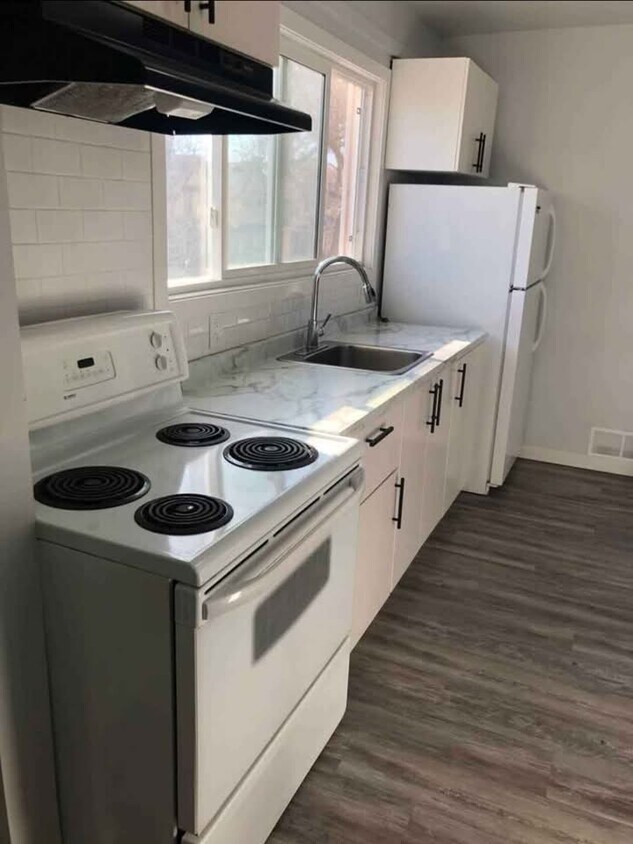 Photo principale - 806-806 Simcoe St