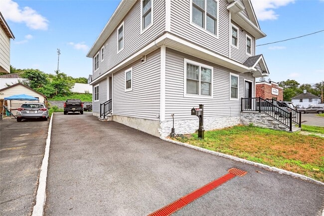 Building Photo - 91 Marble Ave